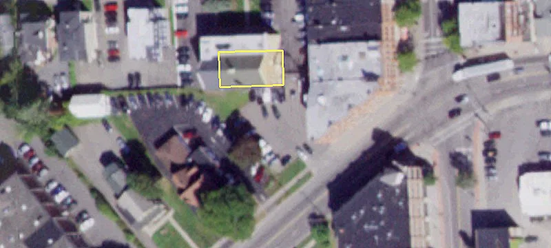 12 Tompkins St