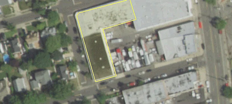33 Denton Ave