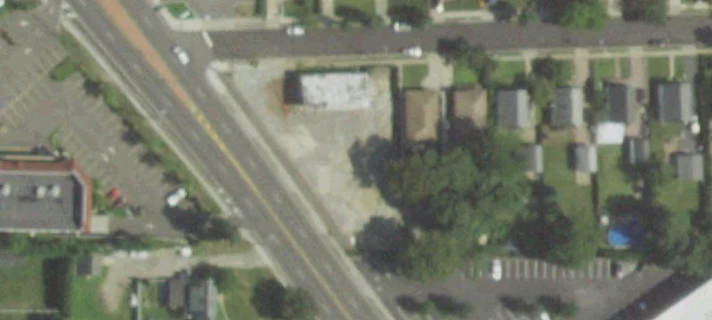 589 Broadway