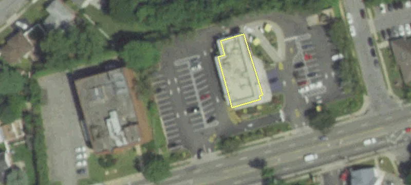 800 Old Country Rd