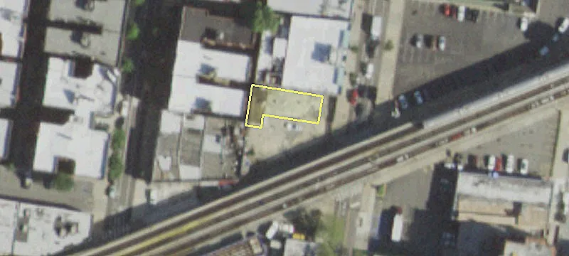 4913 Roosevelt Ave