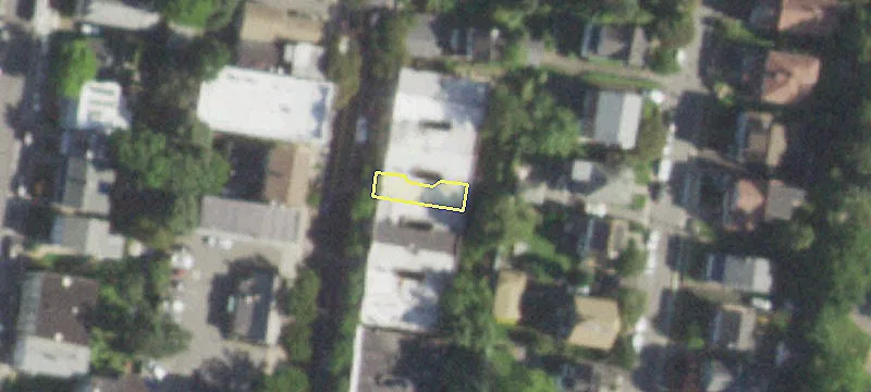 576 Warburton Ave