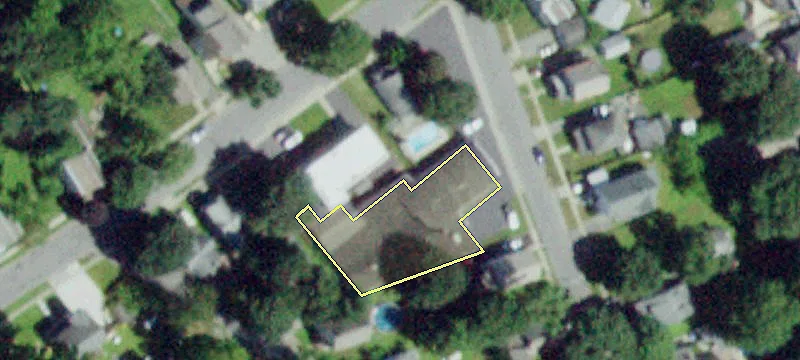 21 Thomson Ave