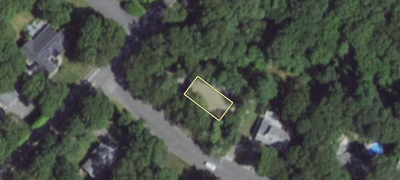 26 Moriches Blvd