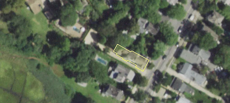 290 Main St