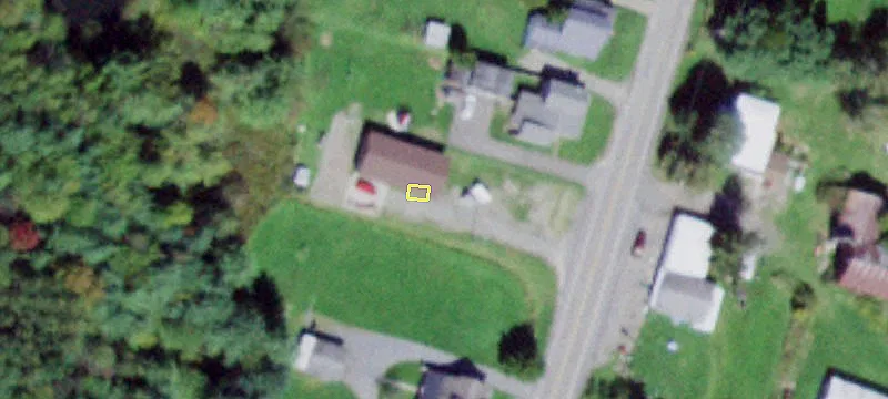 77 Old Sullivanville Rd