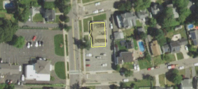 421 Deer Park Ave