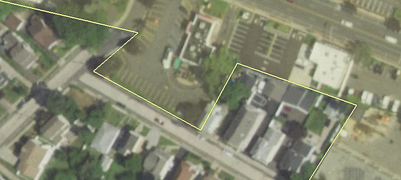 9 Maple Ave