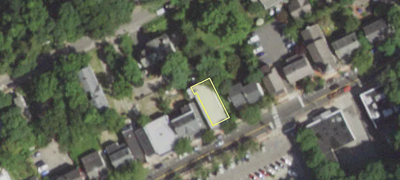 129 Main St