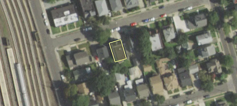 16 Burr Ave