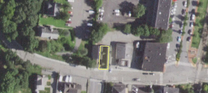 12 Main St