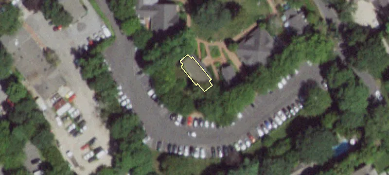 6 Amagansett Sq