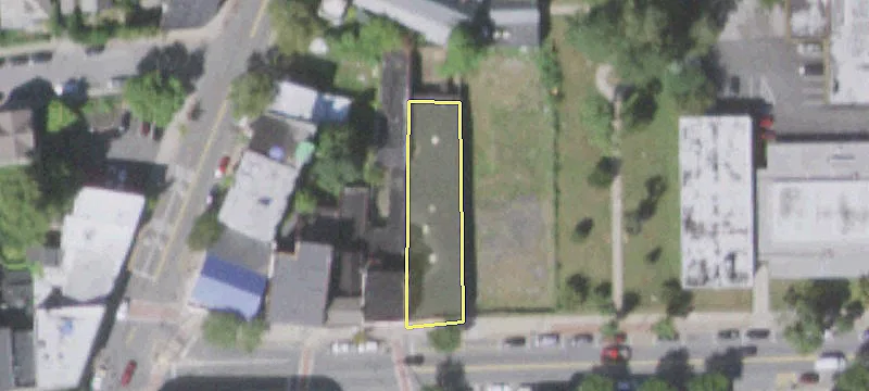 1022 Main St