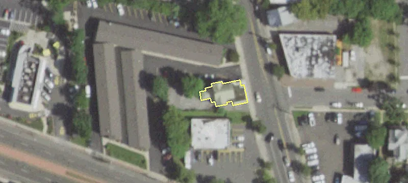 502 Main St
