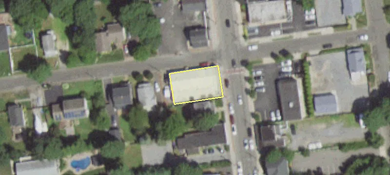 438 Lk Ave