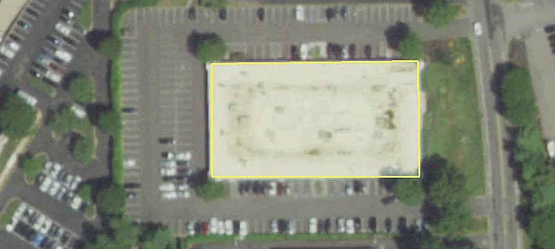 95 Froehlich Farm Blvd, Unit 105