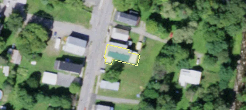 3132 Main St