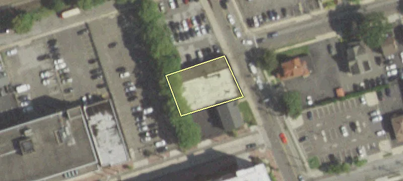 61 Willis Ave