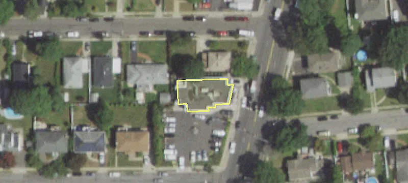 893 Broadway
