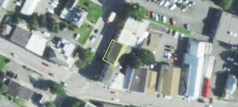 7506-7508 Broadway