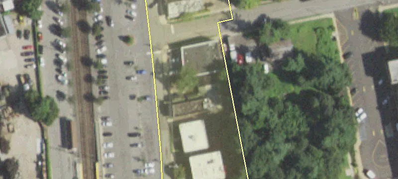 30 Railroad Ave