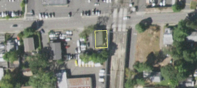 127 Maple Ave