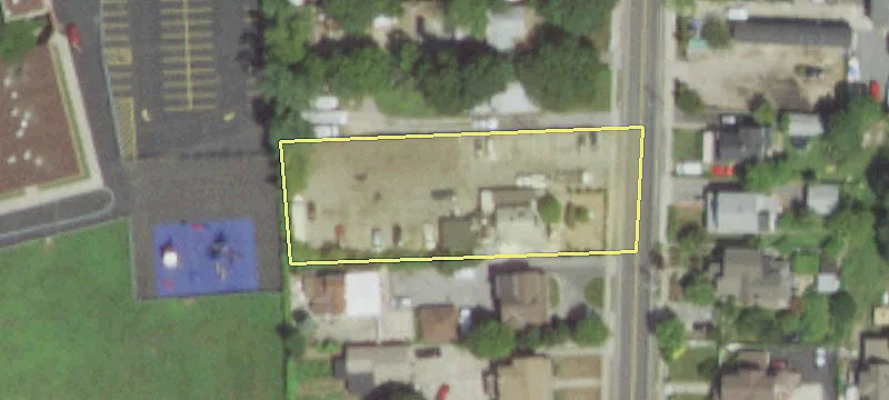 233 Doughty Blvd