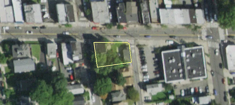 826 Castleton Ave