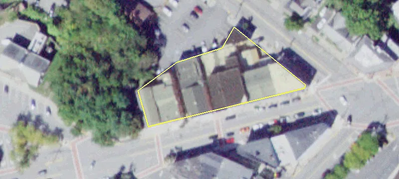 48 Main St