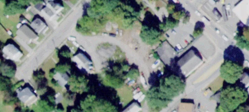 11-13 Riv St
