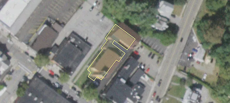 372 Main St