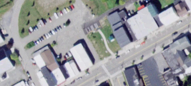300 Main St