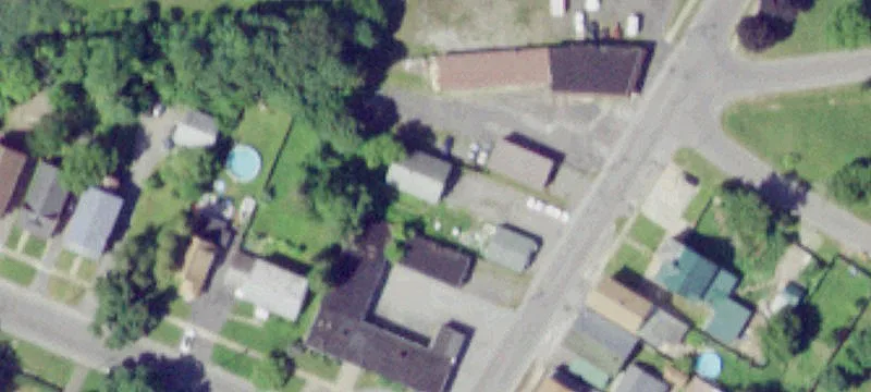 906 Tilden Ave