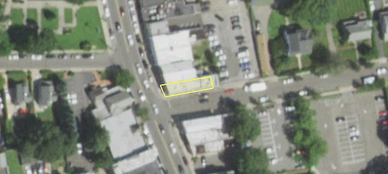 138 Plandome Rd
