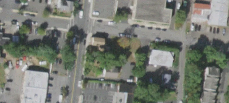 78 Maple Ave