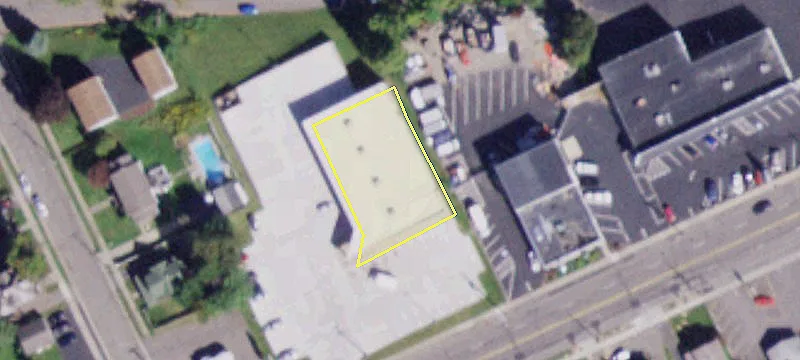 2705 Main St