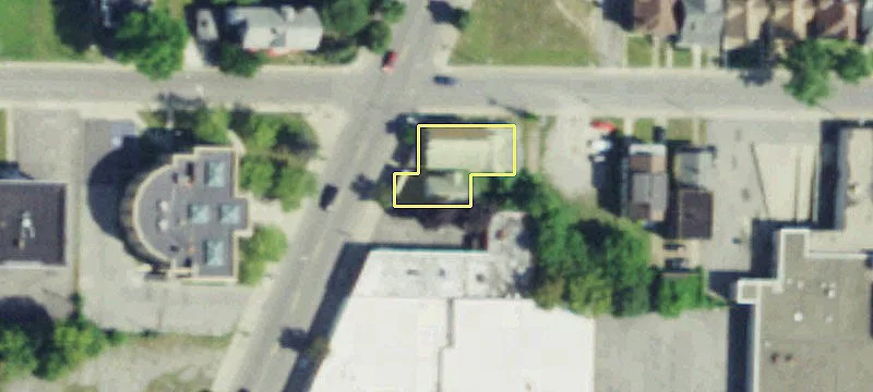 1025 Main St
