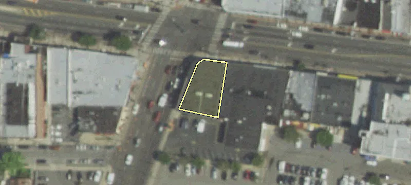 965 Hempstead Tpke
