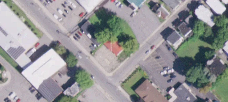 89 Guy Park Ave