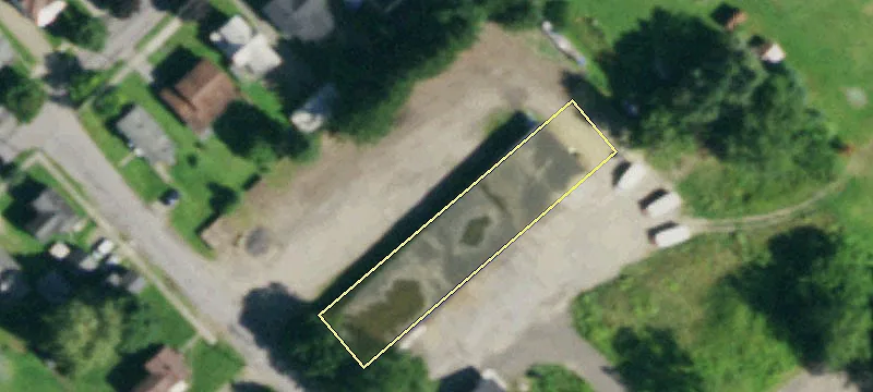 13 Cross St