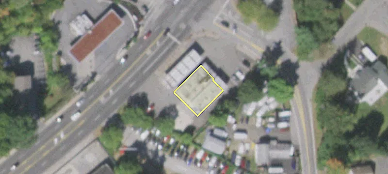 2071 Main St