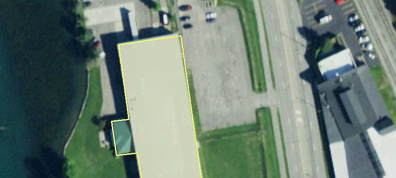 900 Riv Rd