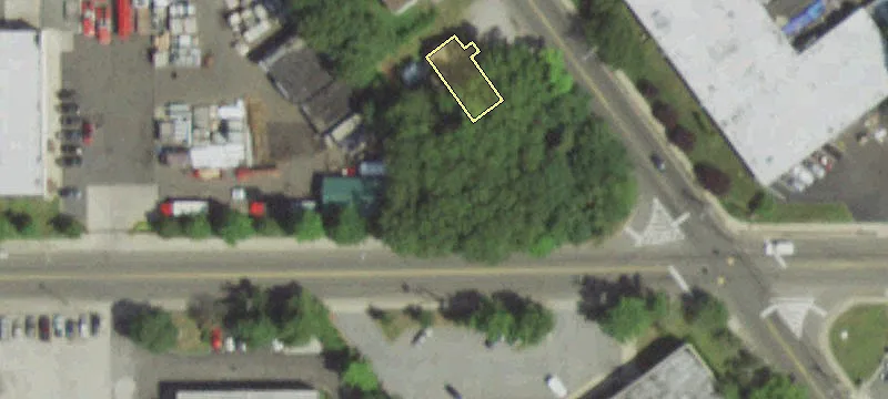 127 Wyandanch Ave