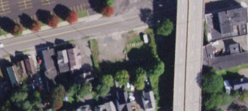 208 Henry St