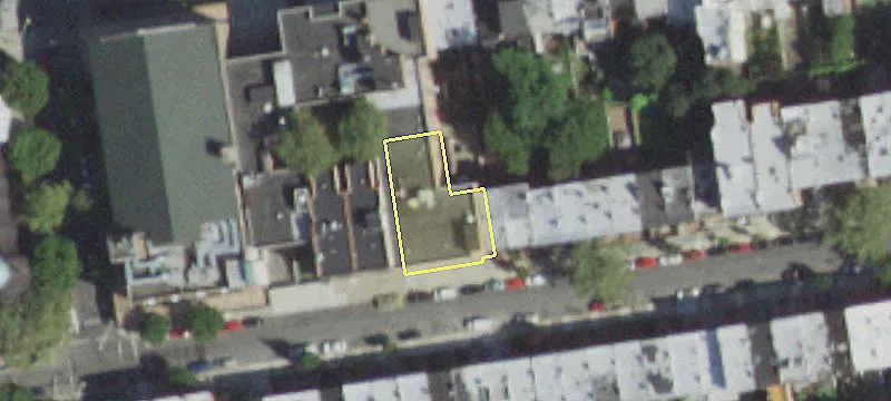 381 Putnam Ave