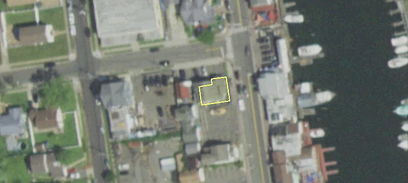 262 Woodcleft Ave