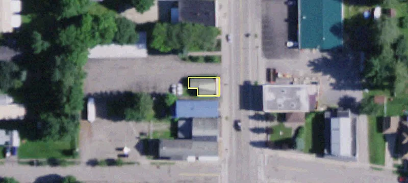28 Main St