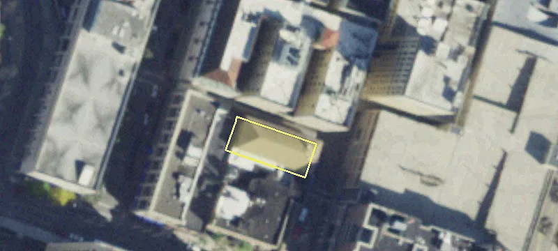 15 Swan St