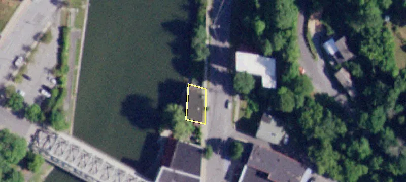 16 Williams St