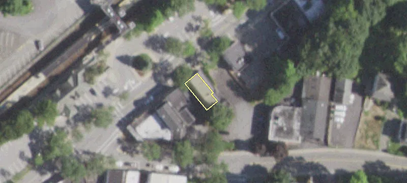 25 Adams St